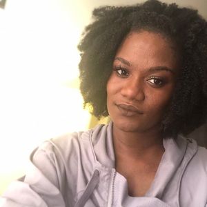 Meet your Posher, Yolanda